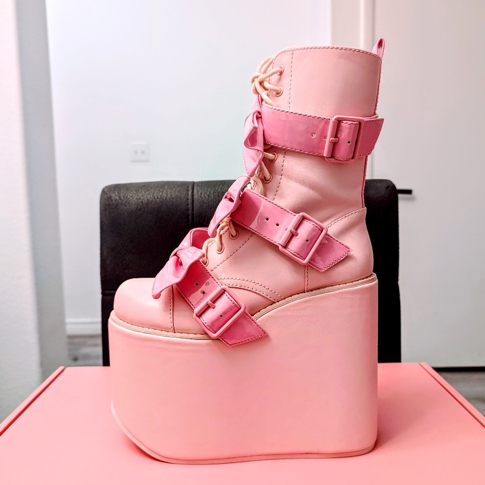SOLD NIB Sugar Thrillz Big Bow Traitor Boots